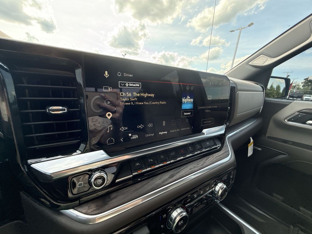 2026 GMC Sierra 1500 SLT - Photo 19