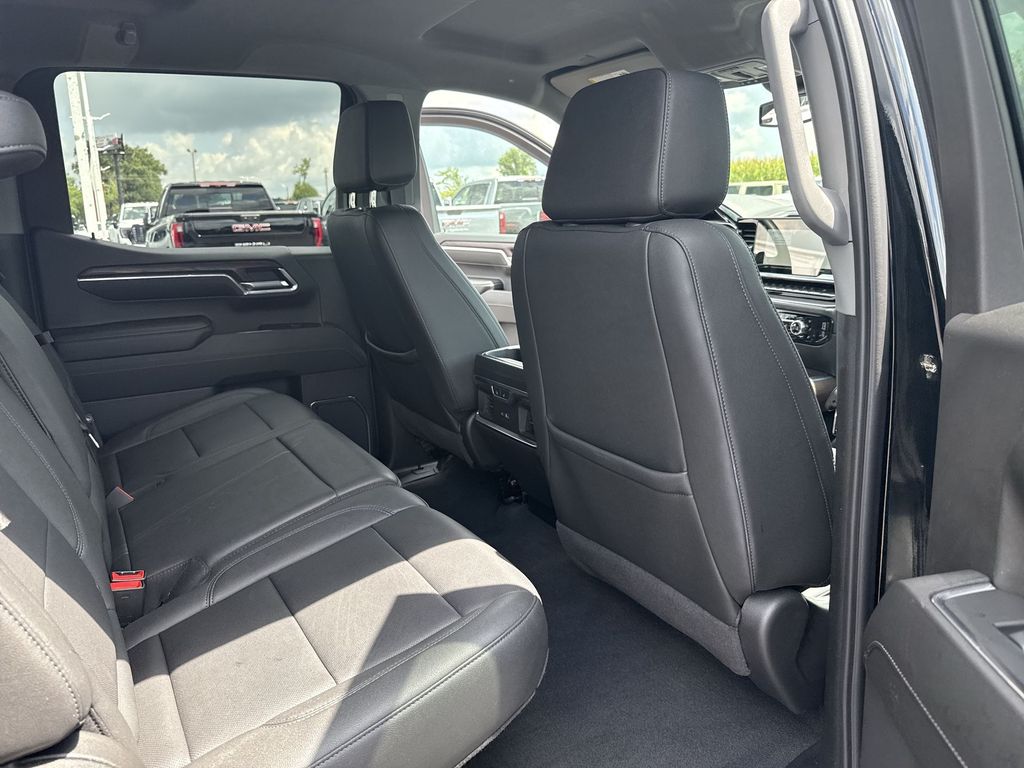 2024 GMC Sierra 1500 SLT - Photo 34