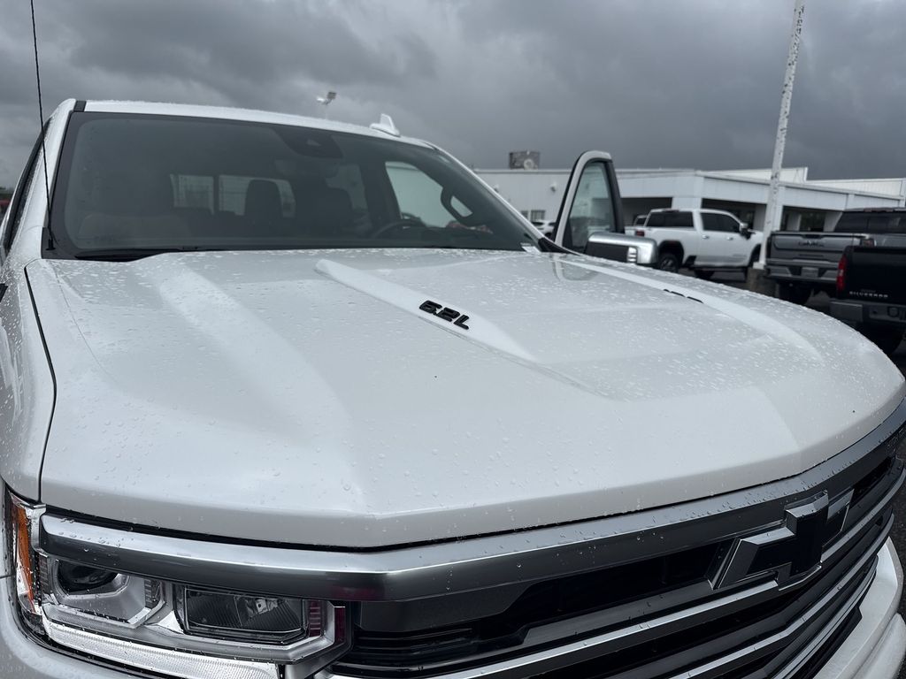 2025 Chevrolet Silverado 1500 High Country - Photo 37