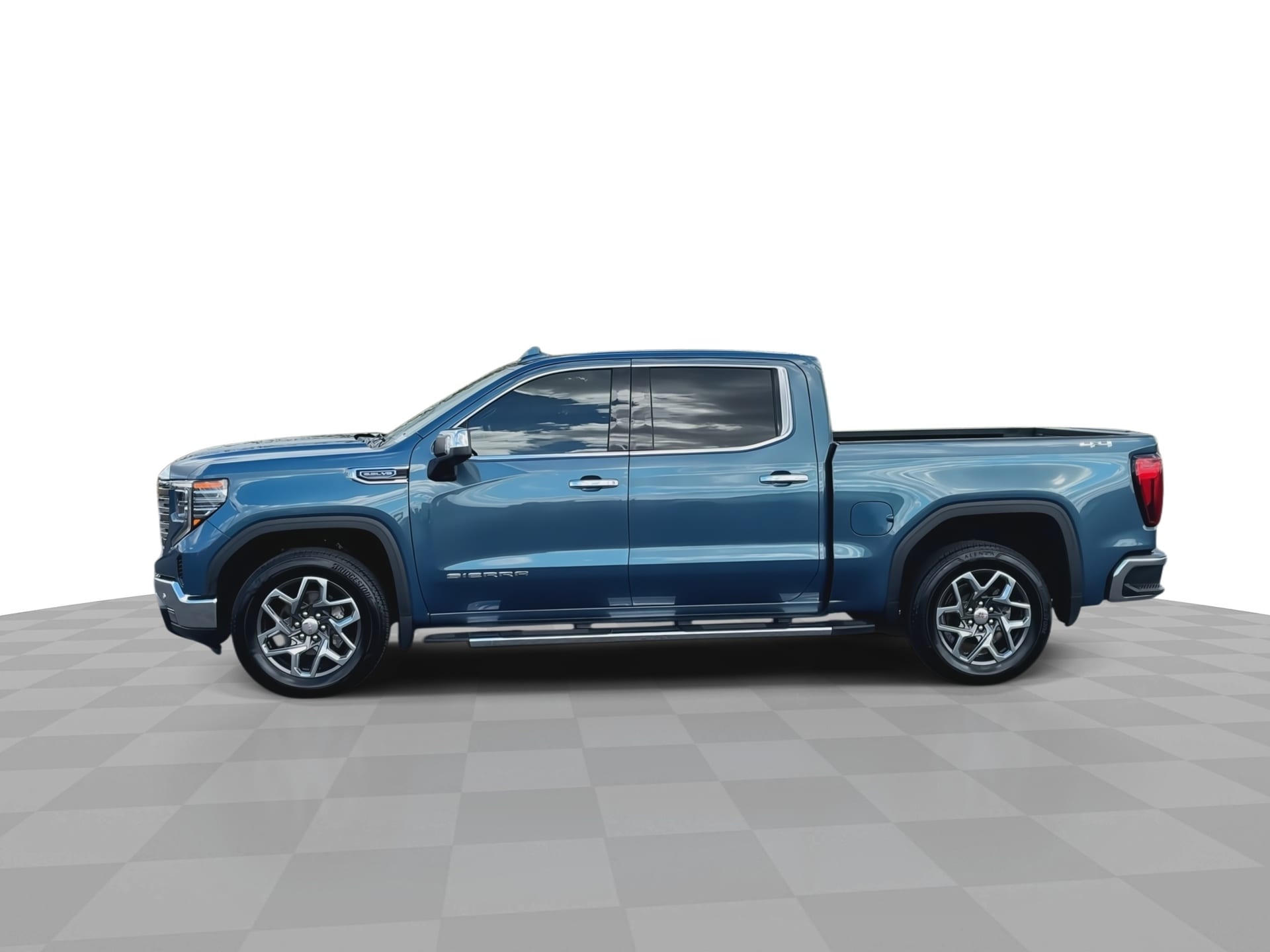 2024 GMC Sierra 1500 SLT - Photo 6