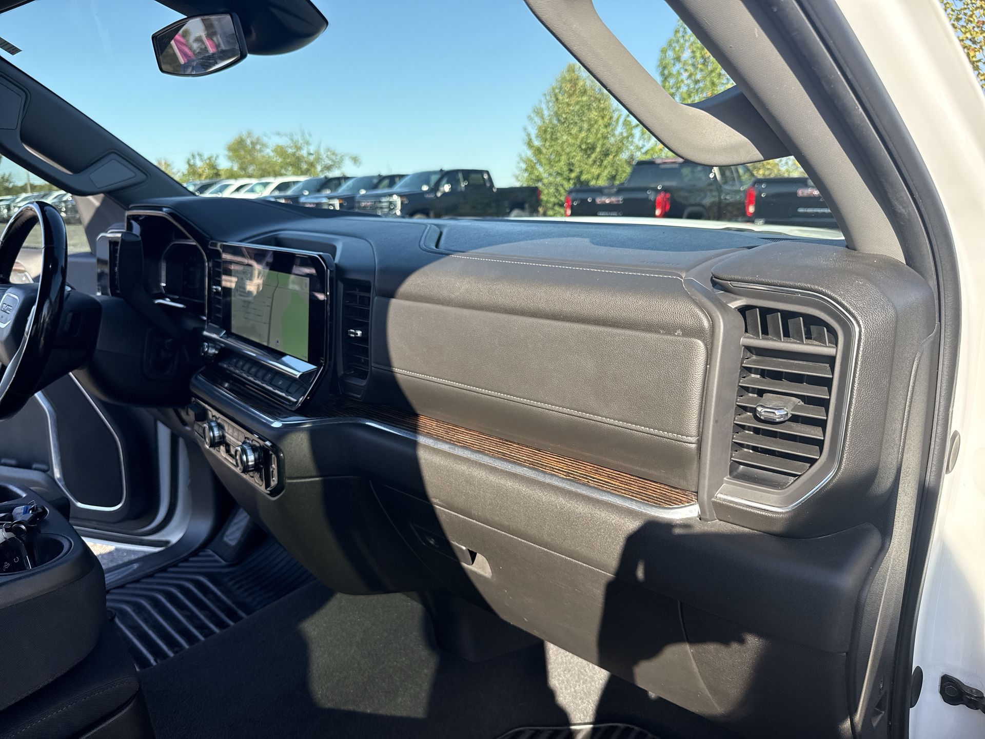 2024 GMC Sierra 1500 SLE - Photo 36