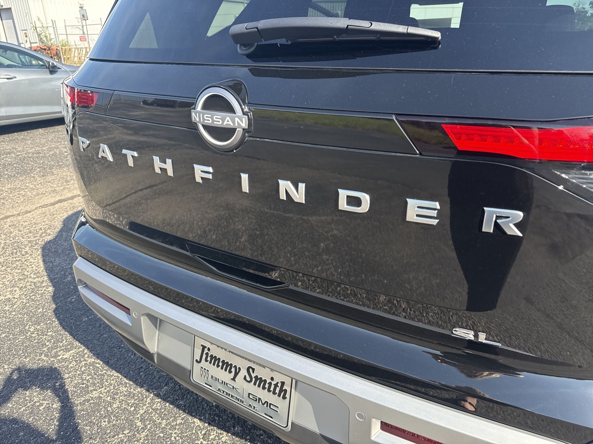 2025 Nissan Pathfinder SL - Photo 39