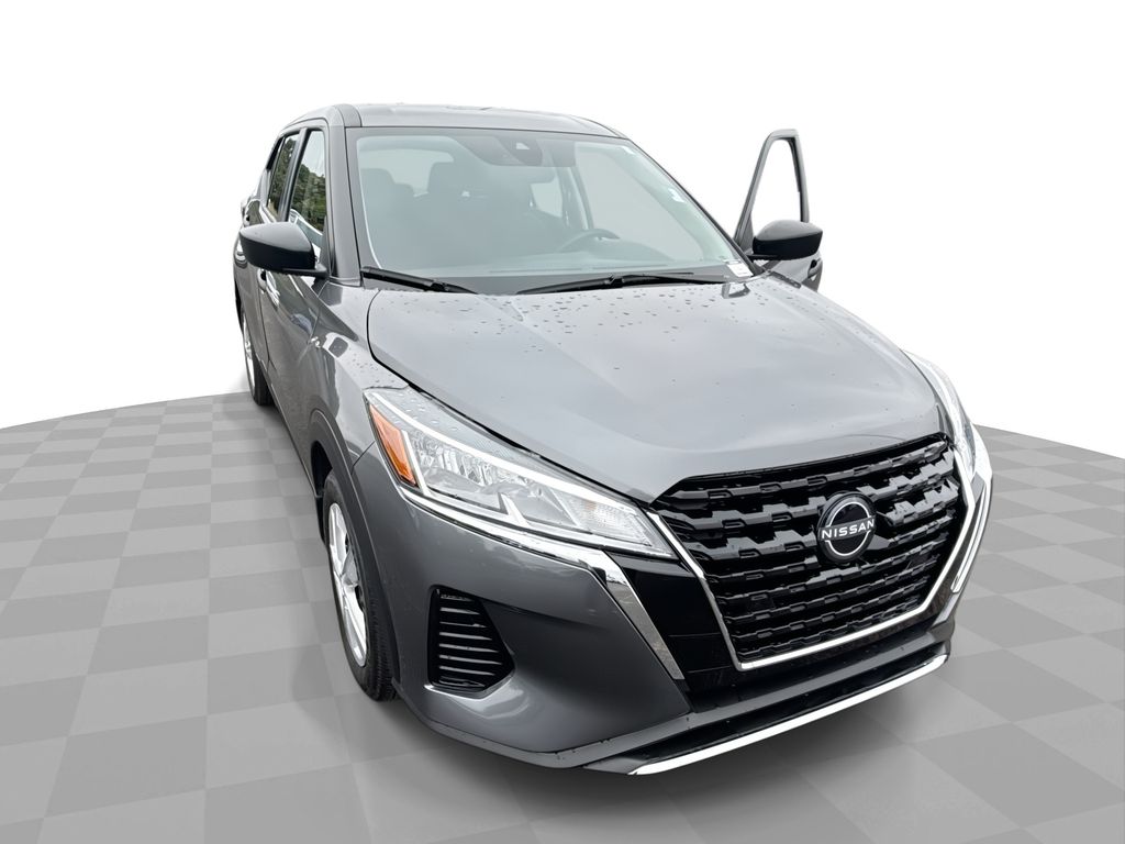 2024 Nissan Kicks S - Photo 1
