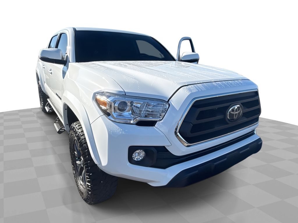 2023 Toyota Tacoma SR5's photo