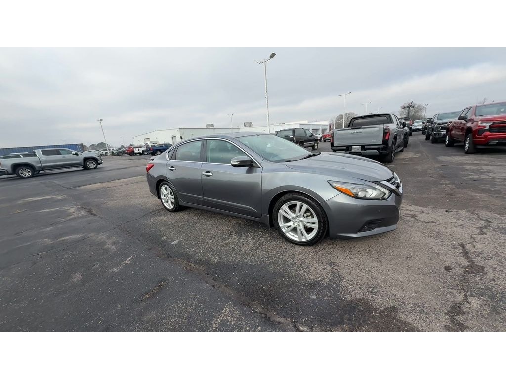 Used 2017 Nissan Altima 3.5 SL Sedan