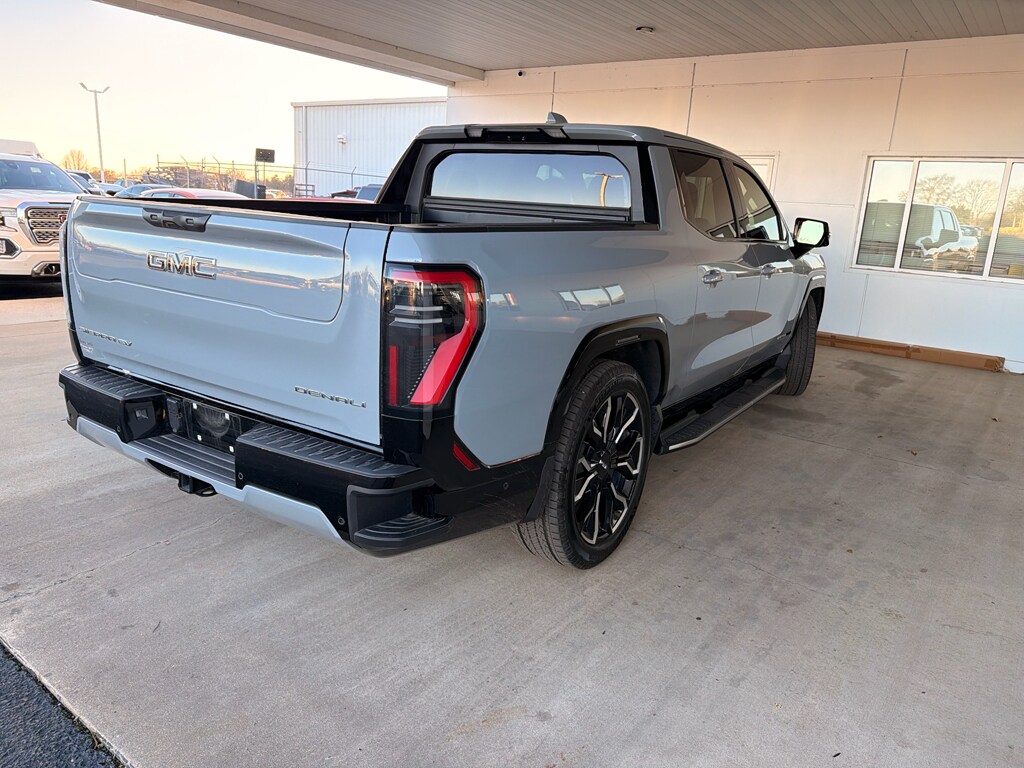 2025 Gmc Sierra EV Denali photo 2