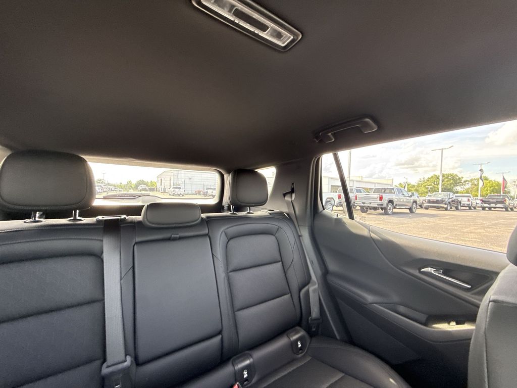 2025 Chevrolet Equinox LT - Photo 12