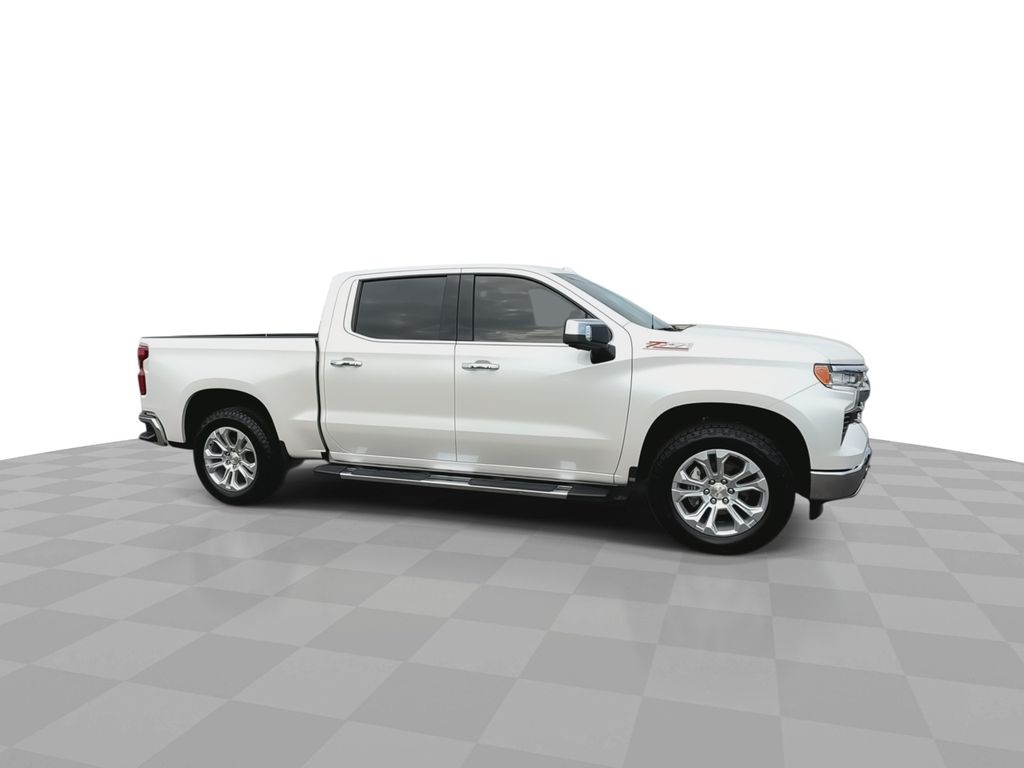 2024 Chevrolet Silverado 1500 LTZ photo 2