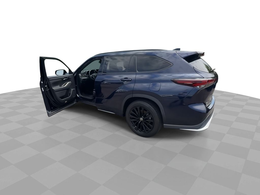 2024 Toyota Highlander LE - Photo 6