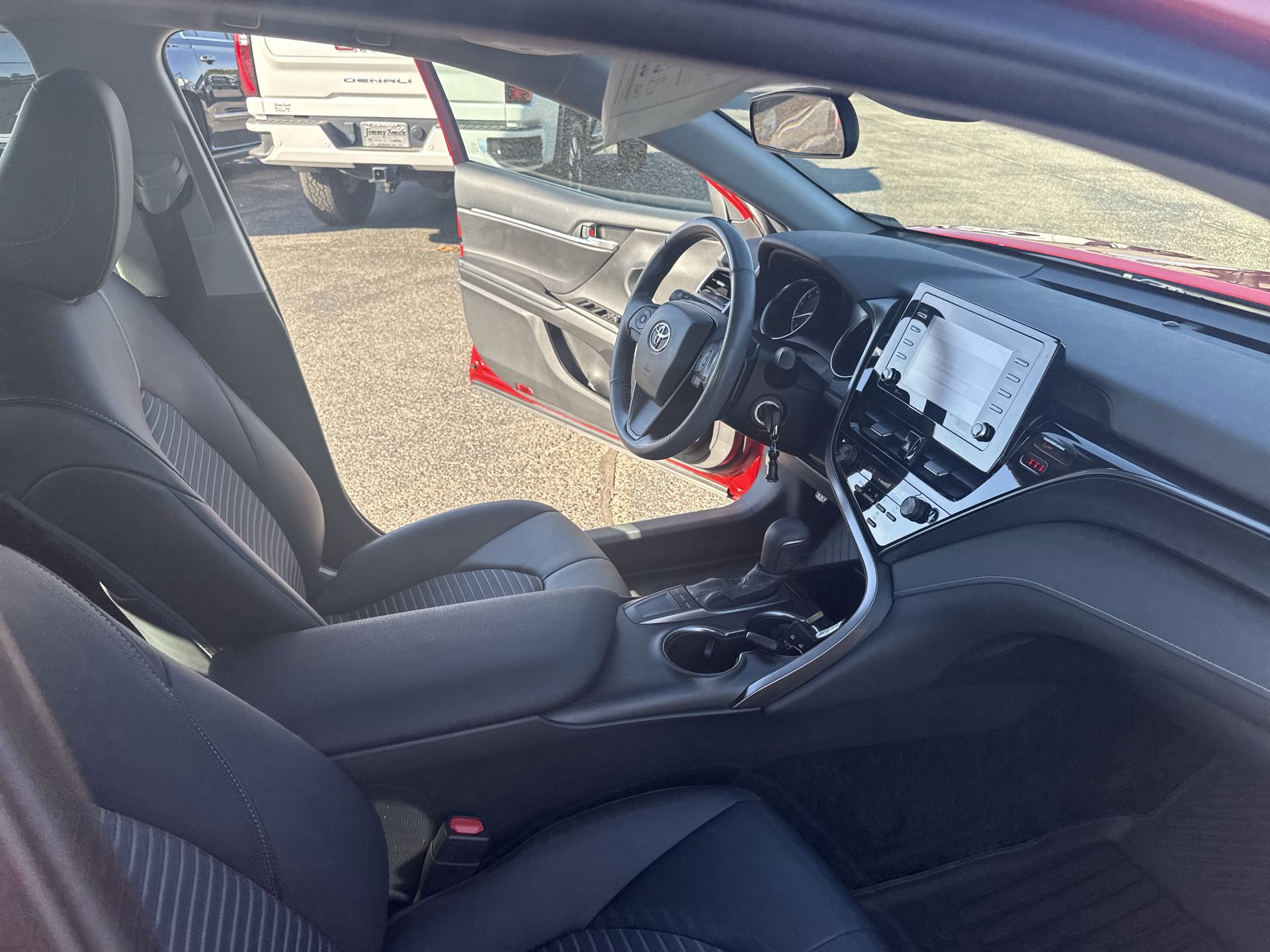 2023 Toyota Camry SE - Photo 33