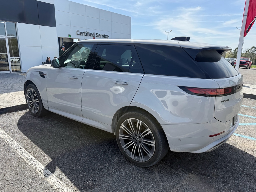 Used 2025 Land Rover Range Rover Sport P400 Dynamic SE SUV