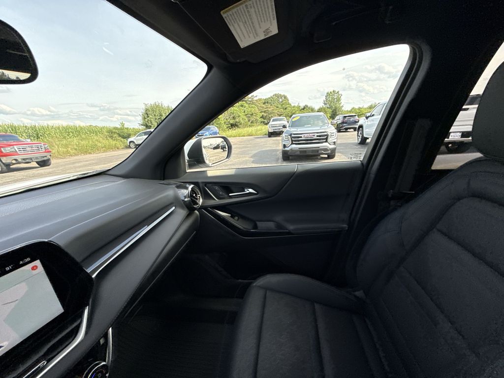 2025 Chevrolet Equinox LT - Photo 26