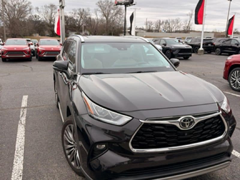 2021 Toyota Highlander Platinum's photo