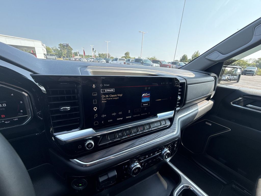 2025 GMC Sierra 1500 SLT - Photo 19
