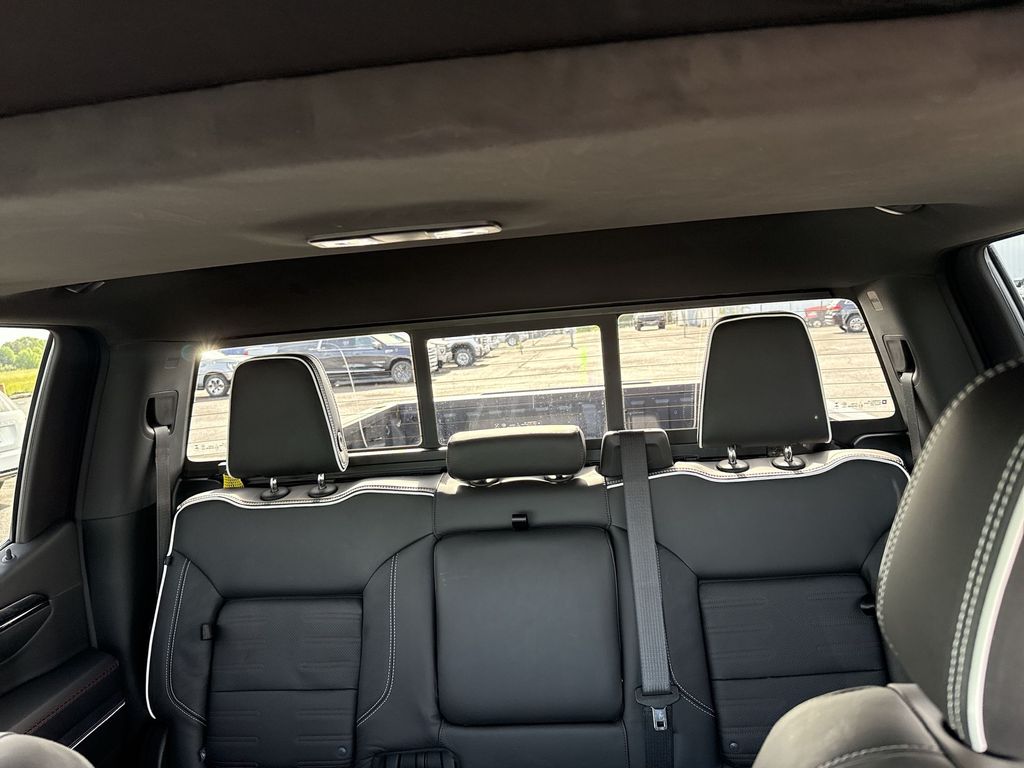 2026 GMC Sierra 1500 AT4X - Photo 28