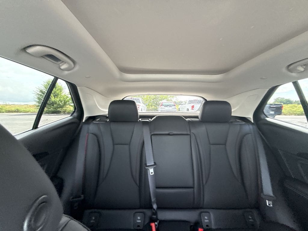 2023 Buick Envision Essence - Photo 11