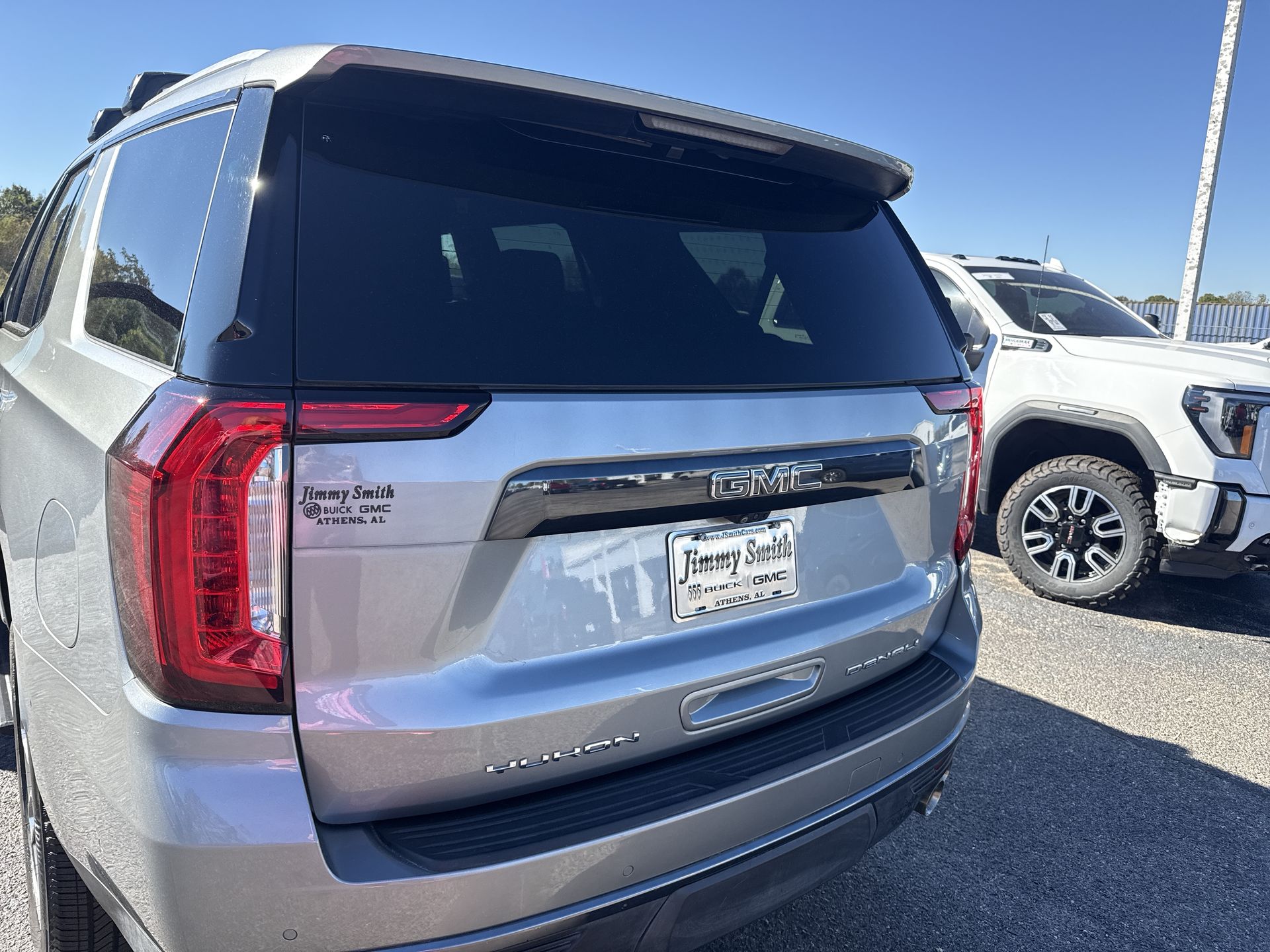 2024 GMC Yukon Denali Ultimate - Photo 33