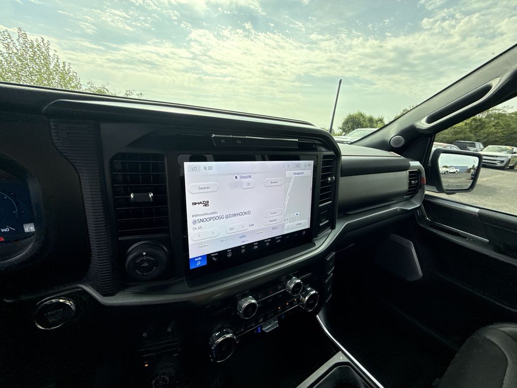 2025 Ford F-150 Raptor - Photo 19
