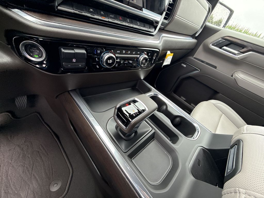 2025 GMC Sierra 1500 SLT - Photo 22
