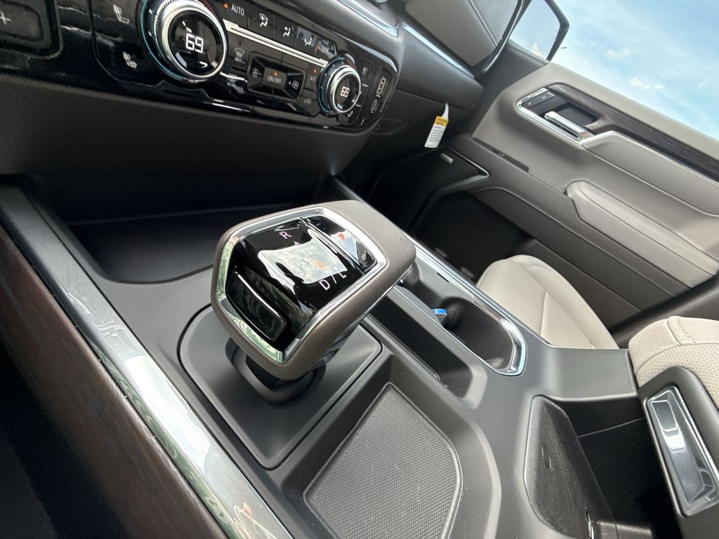 2026 GMC Sierra 1500 SLT - Photo 22