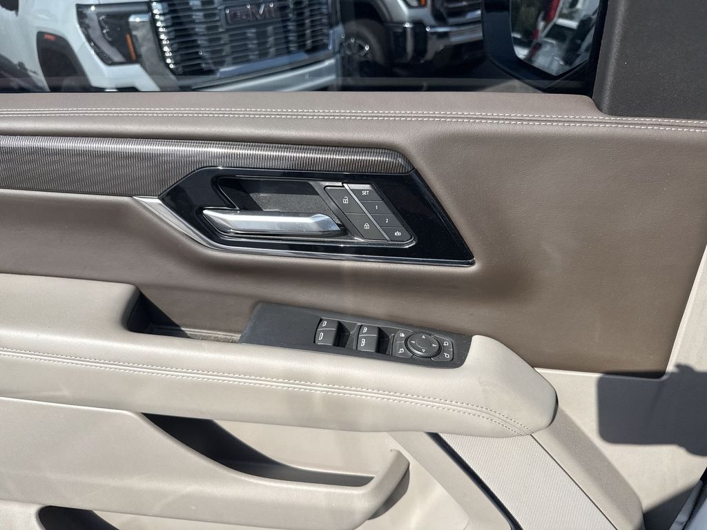 2025 GMC Yukon XL Elevation - Photo 29