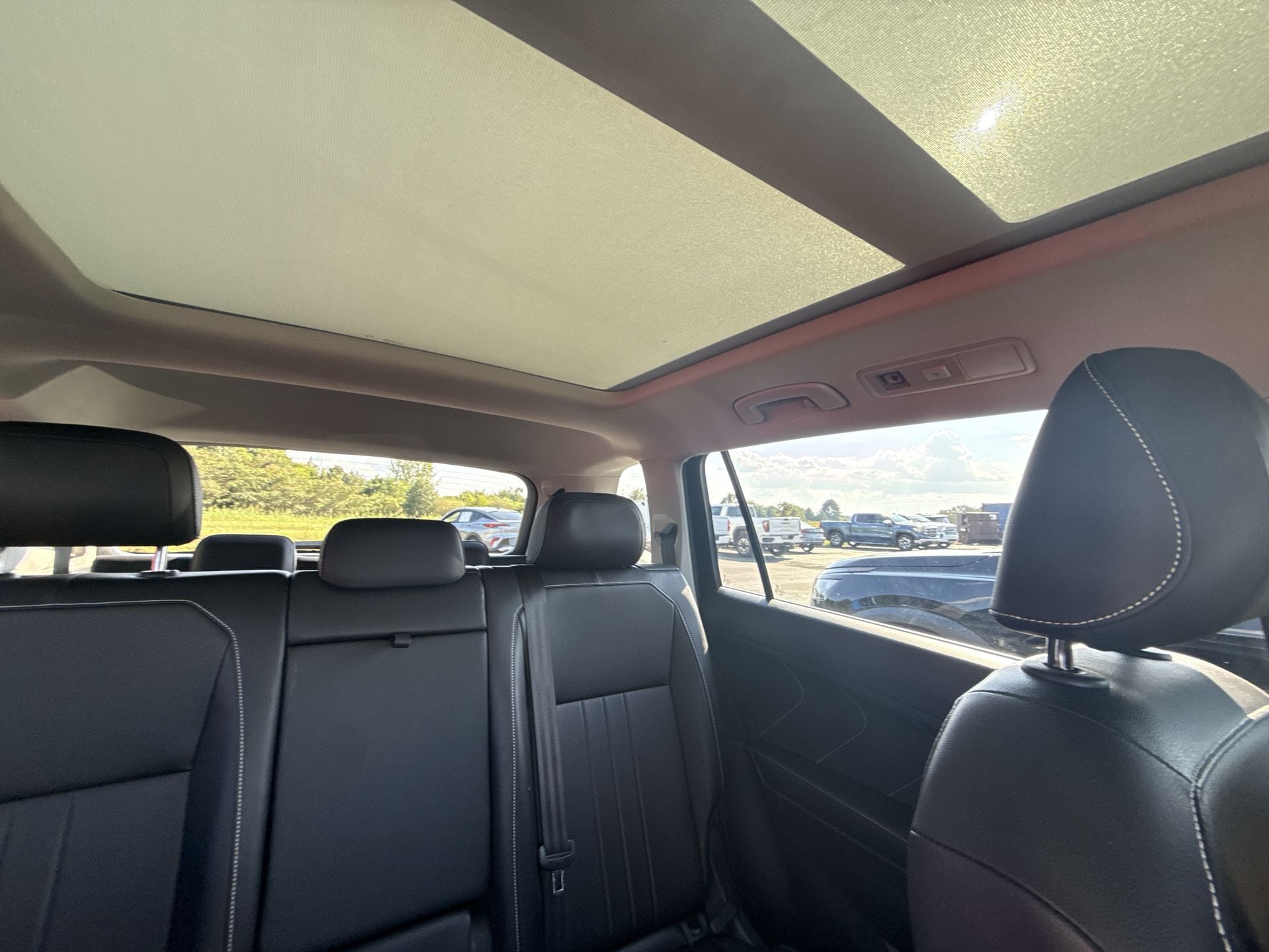 2024 Volkswagen Tiguan SE - Photo 12