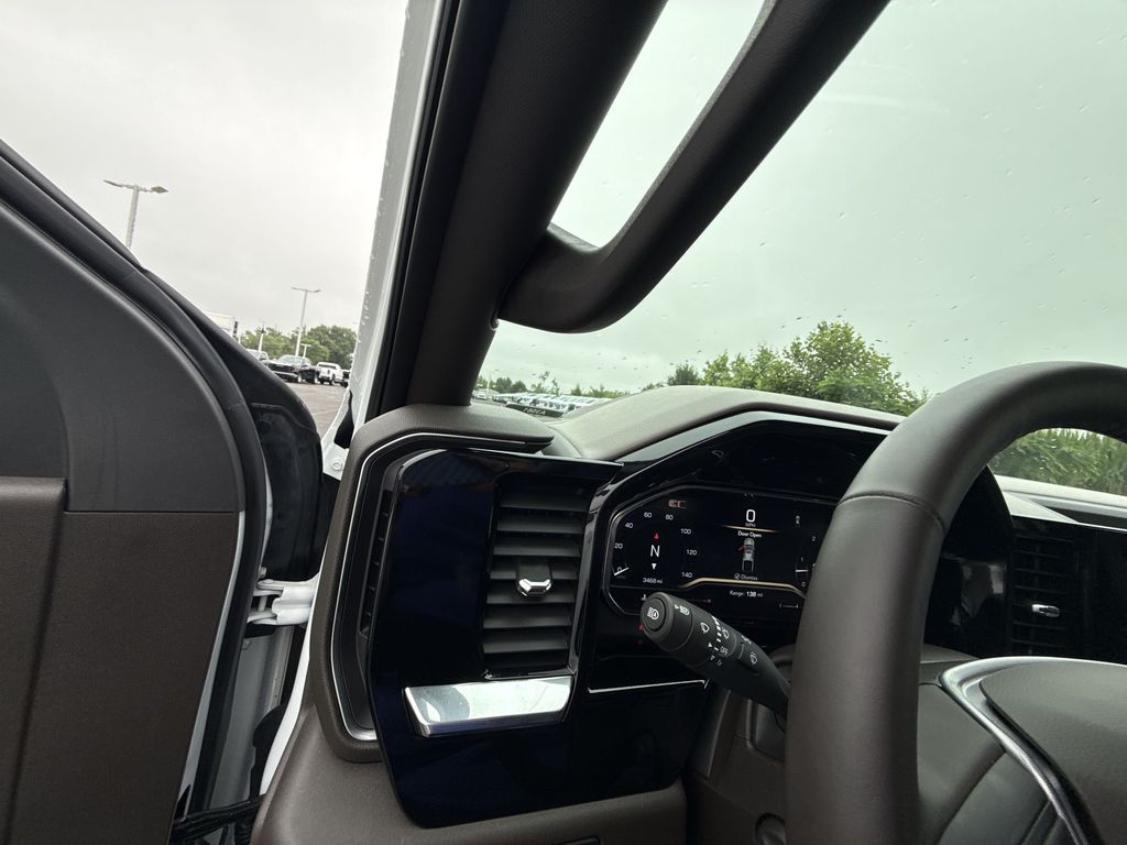 2025 GMC Sierra 1500 SLT - Photo 24