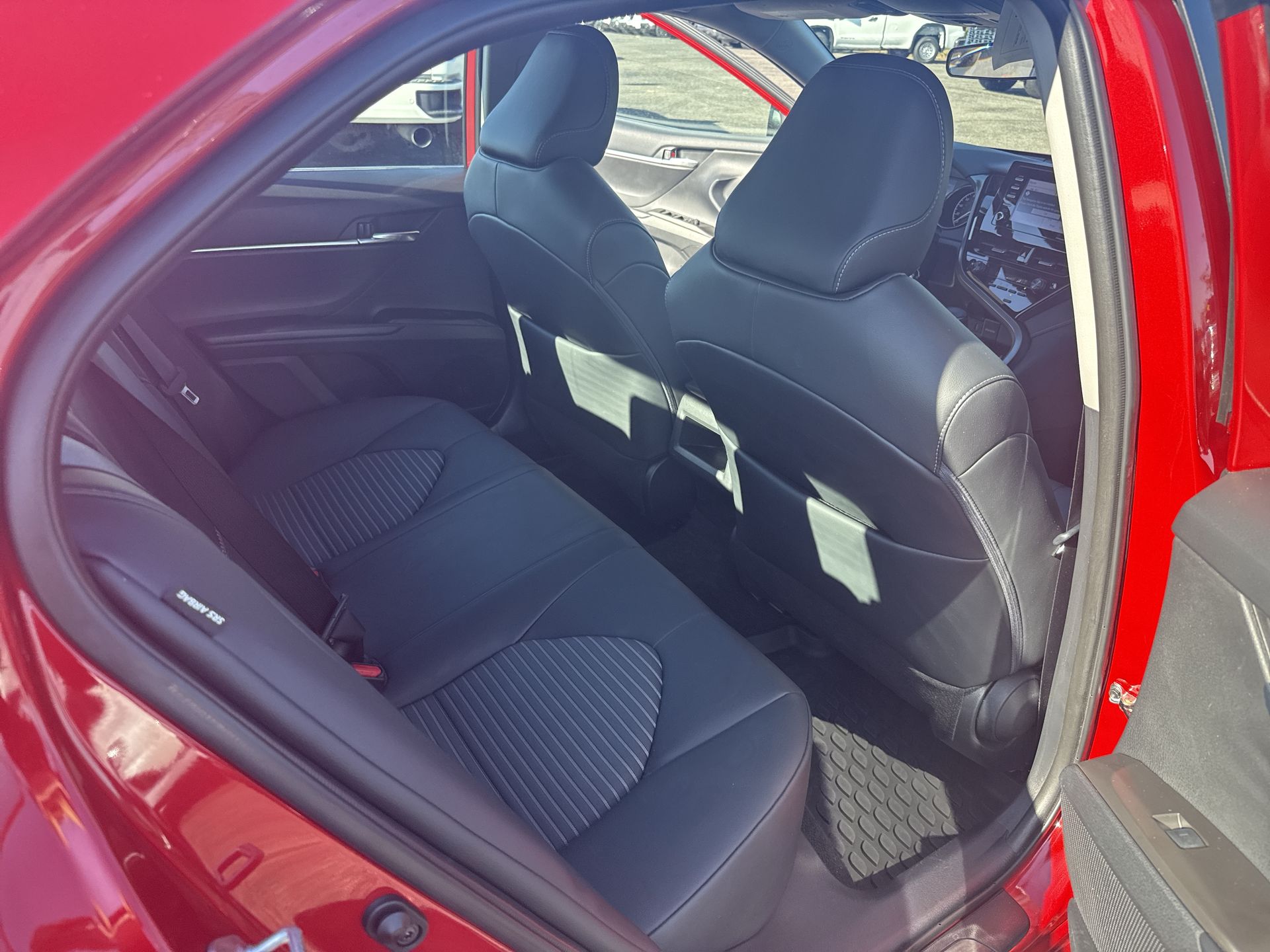 2023 Toyota Camry SE - Photo 32