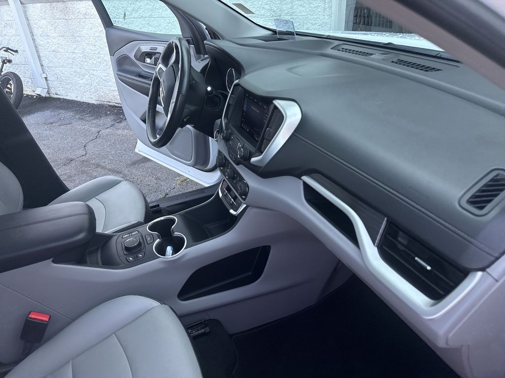 2022 GMC Terrain SLT - Photo 36