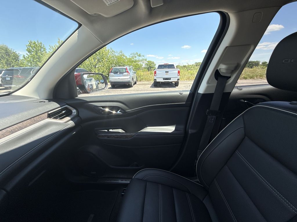 2021 GMC Acadia Denali - Photo 15