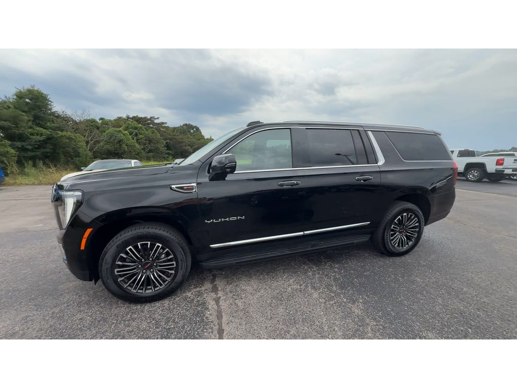 2026 GMC Yukon XL Elevation - Photo 3