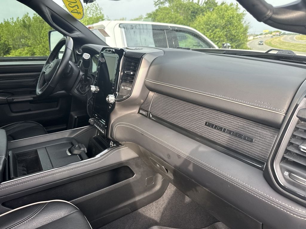 2024 RAM Ram 3500 Pickup Limited - Photo 36