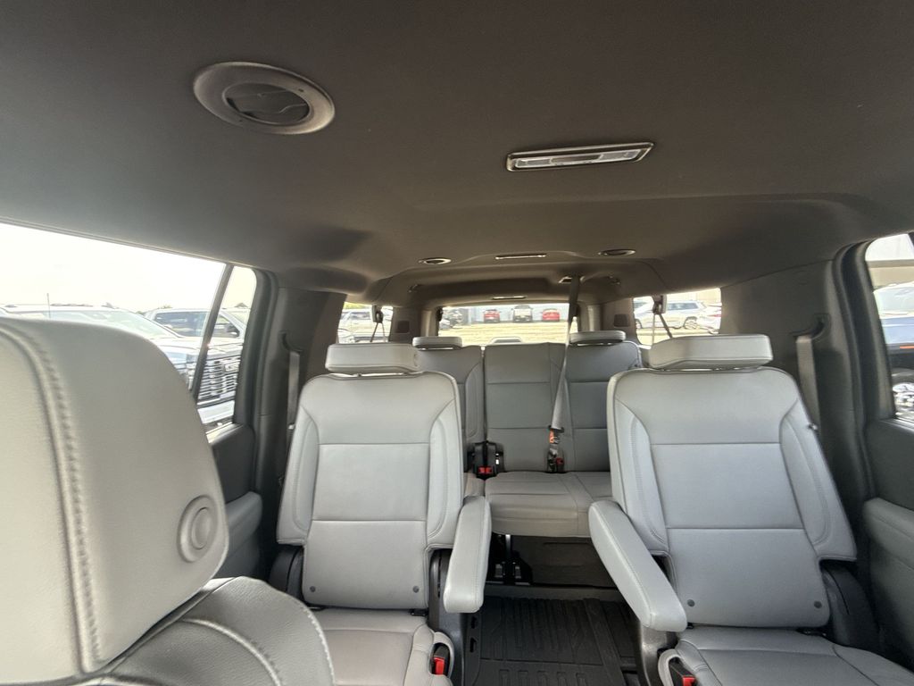 2025 GMC Yukon XL Elevation - Photo 11