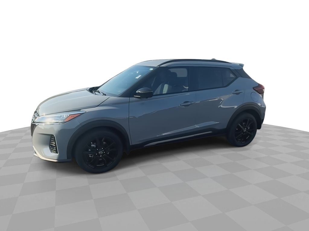 2024 Nissan Kicks SR photo 4