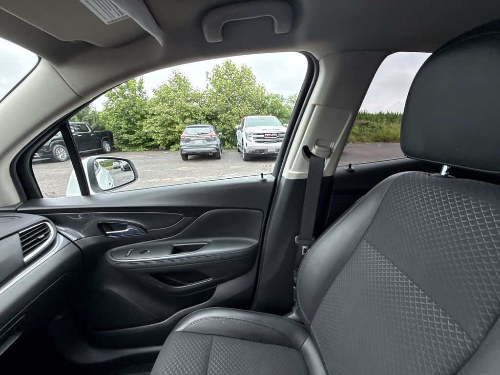 2022 Buick Encore Preferred - Photo 15