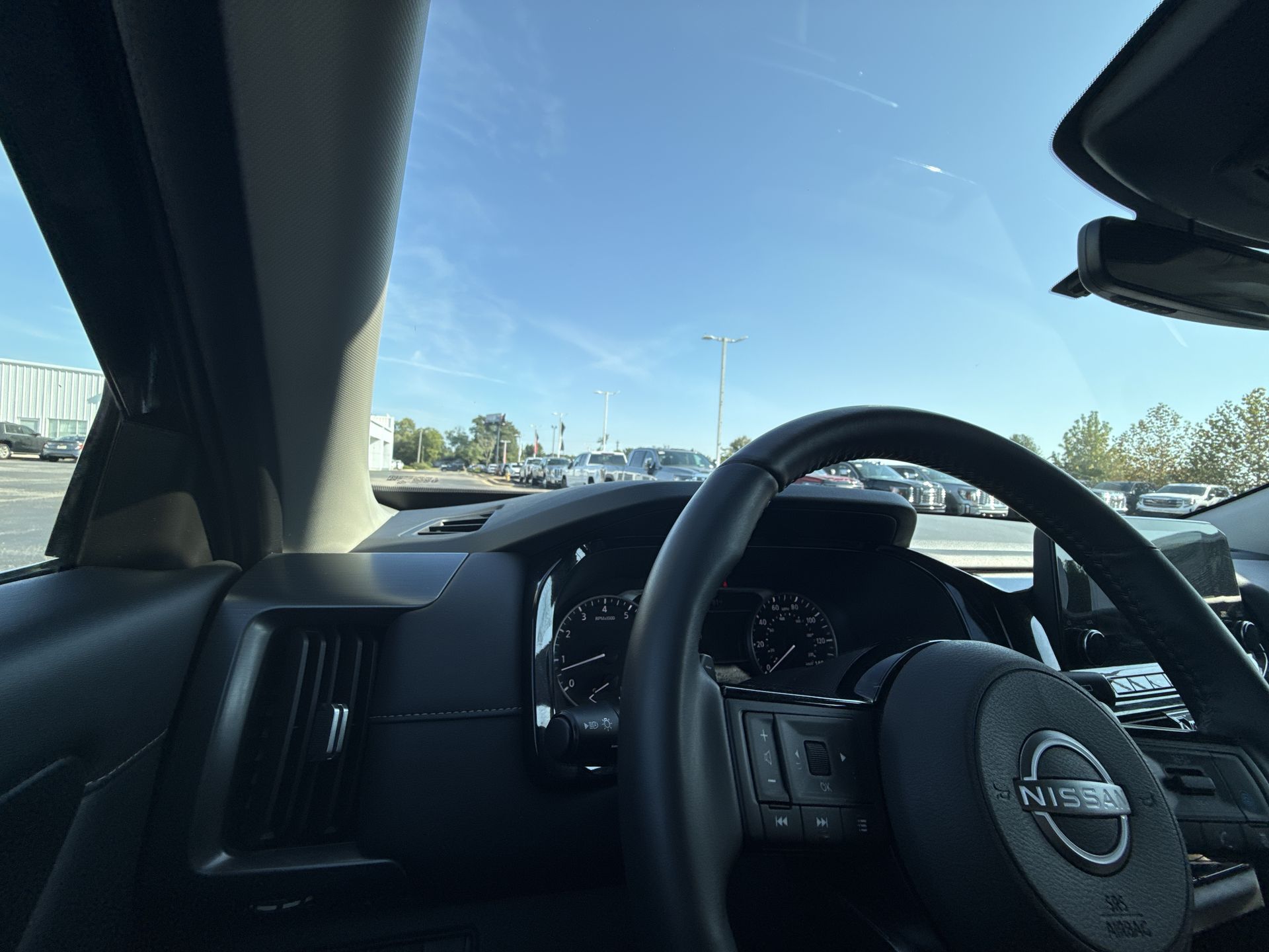 2025 Nissan Pathfinder SL - Photo 24
