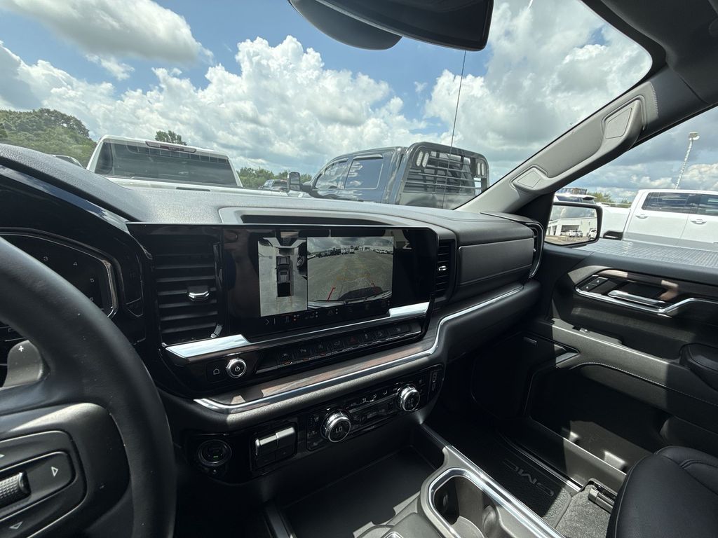 2024 GMC Sierra 1500 SLT - Photo 21