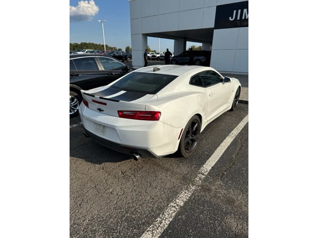 2017 Chevrolet Camaro 1LS 1LT photo 3