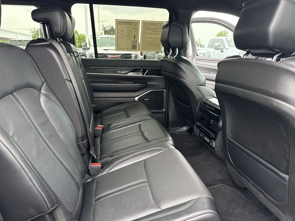 2022 Jeep Wagoneer Series II - Photo 34