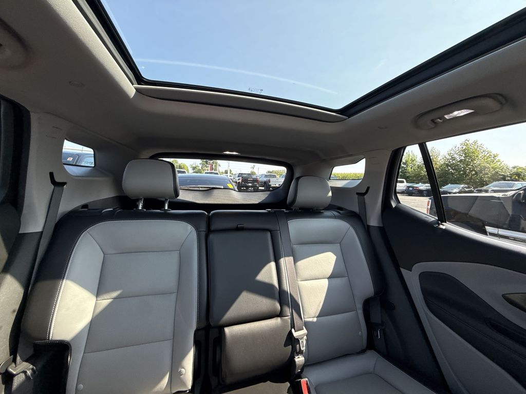 2022 GMC Terrain SLT - Photo 12