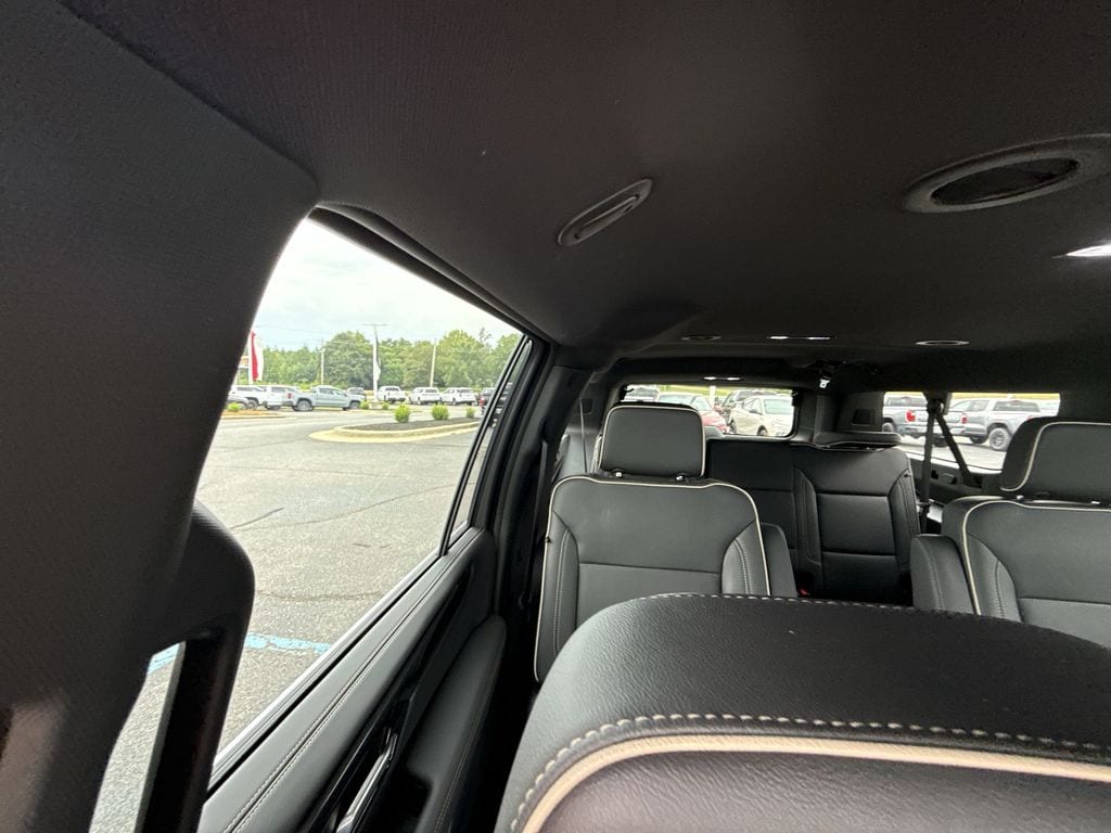 2026 GMC Yukon XL Elevation - Photo 11