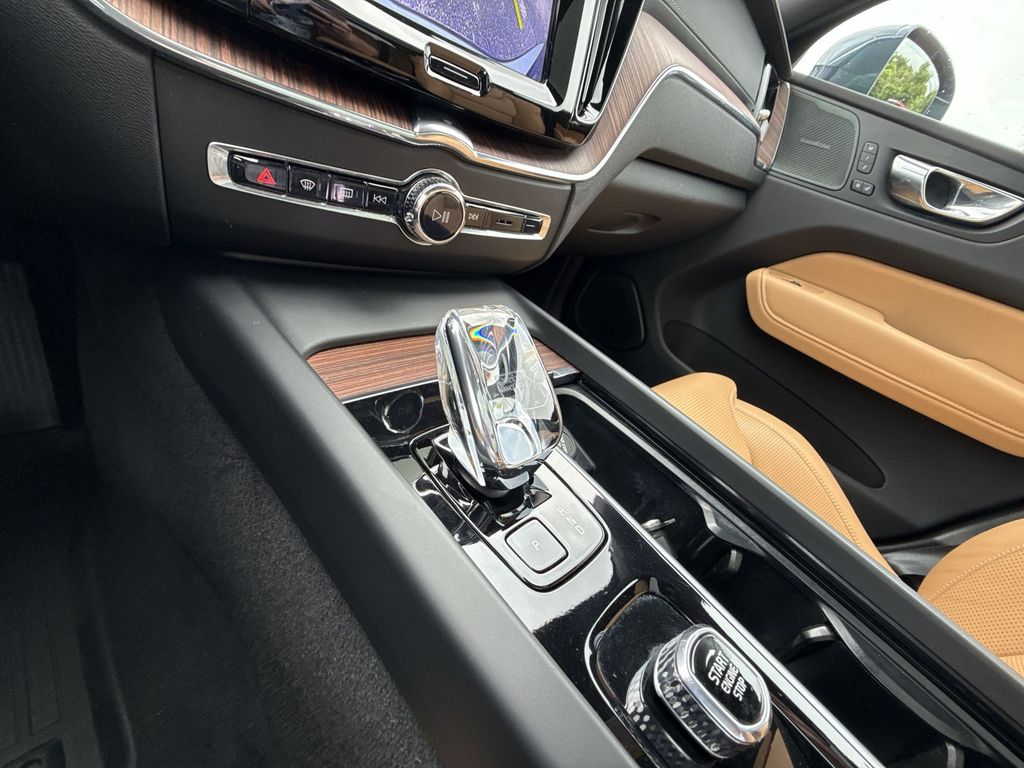2023 Volvo XC60 Ultimate - Photo 22