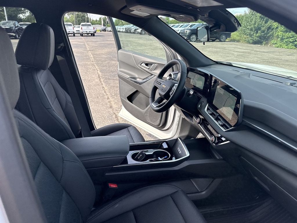 2025 Chevrolet Equinox LT - Photo 35