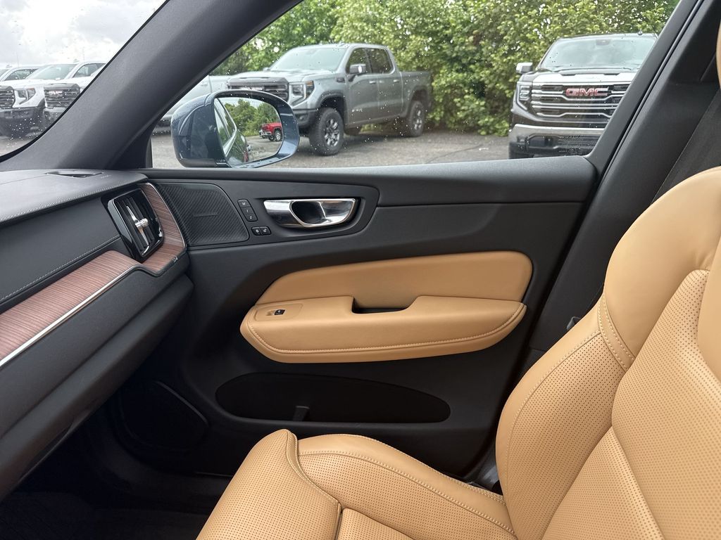 2023 Volvo XC60 Ultimate - Photo 15