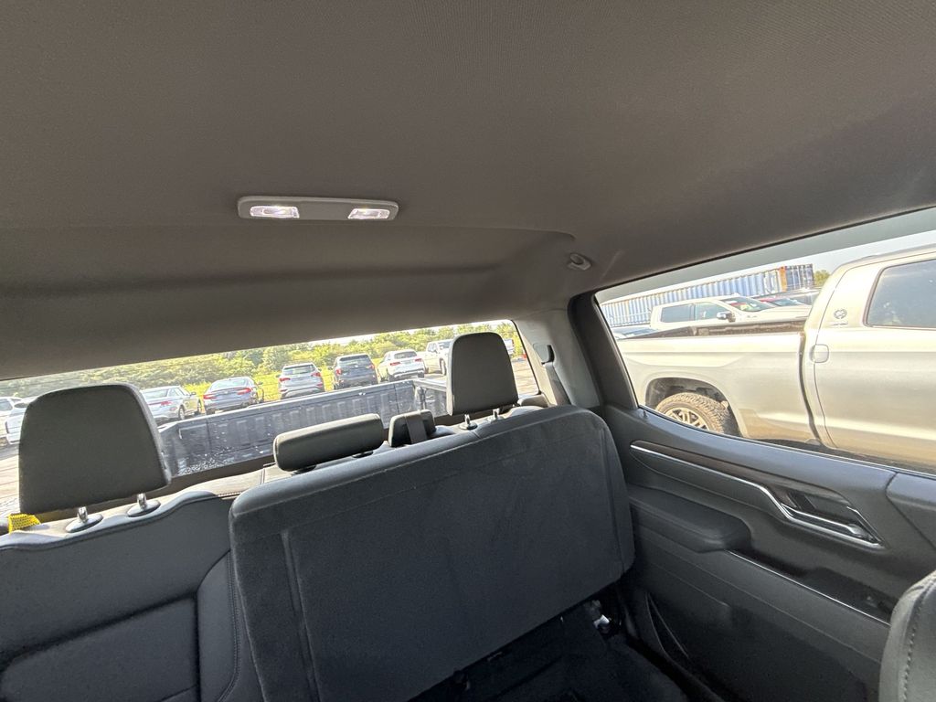 2025 GMC Sierra 1500 SLT - Photo 12