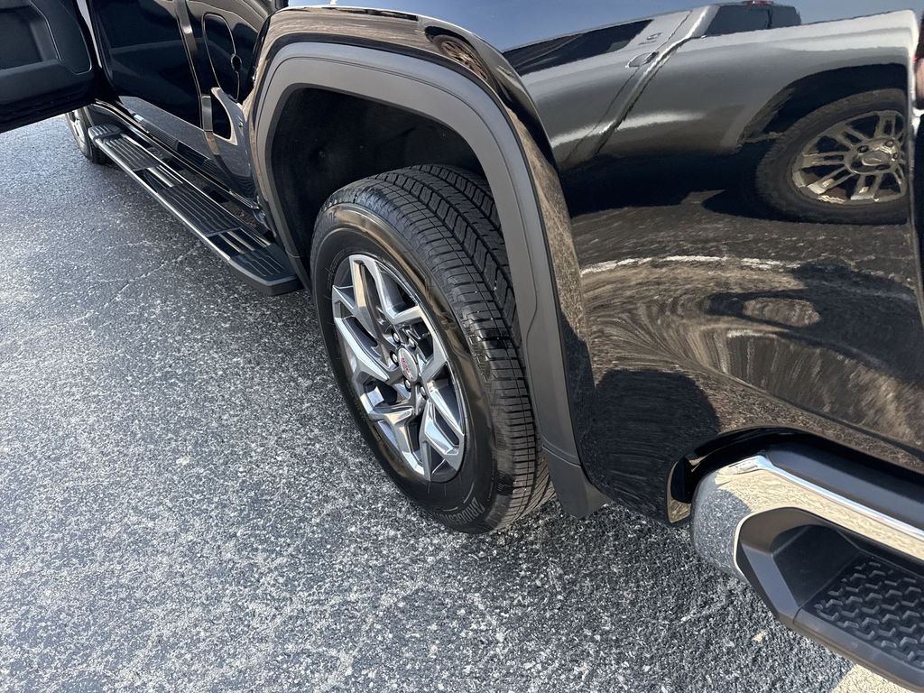 2025 GMC Sierra 1500 SLT - Photo 40