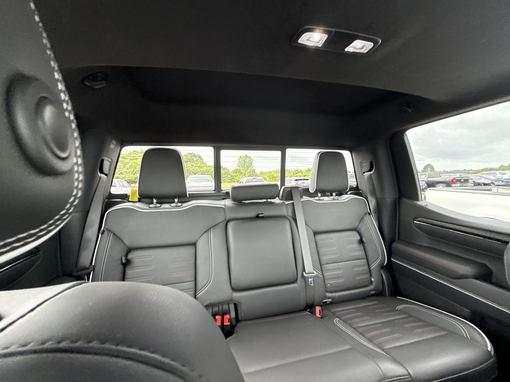 2025 GMC Sierra 1500 AT4X - Photo 32
