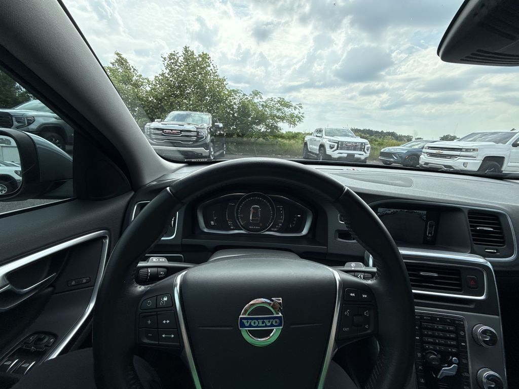2017 Volvo S60 T5 Inscription - Photo 17