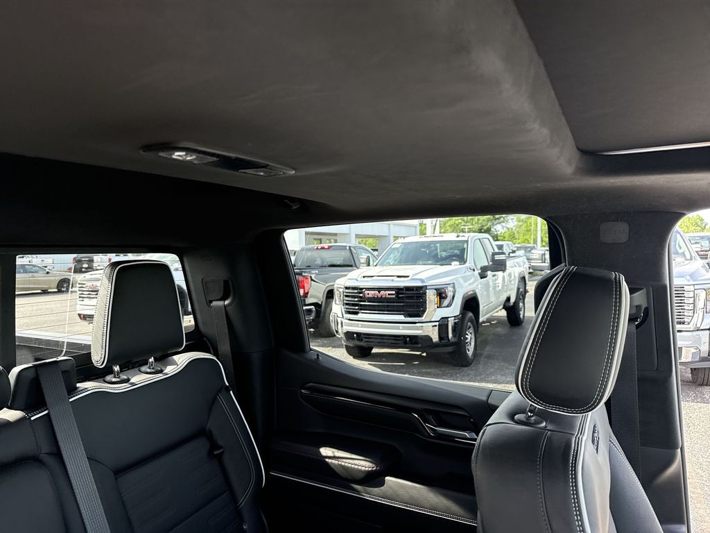 2026 GMC Sierra 1500 AT4X - Photo 10