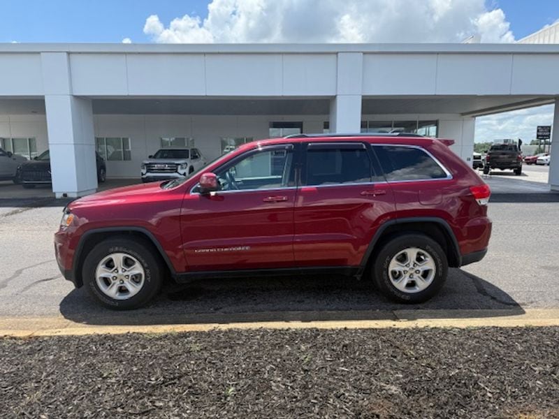 Used 2015 Jeep Grand Cherokee Laredo with VIN 1C4RJEAG3FC668766 for sale in Athens, AL
